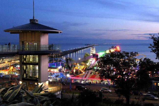 Seafront Suites - Close To Beach, Train Station & Southend Airport Southend-on-Sea Exterior foto