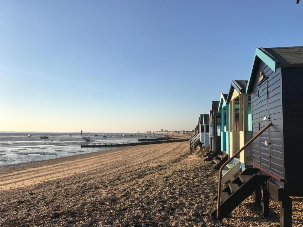 Seafront Suites - Close To Beach, Train Station & Southend Airport Southend-on-Sea Exterior foto